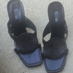 PELLE mode Black slip on shoes